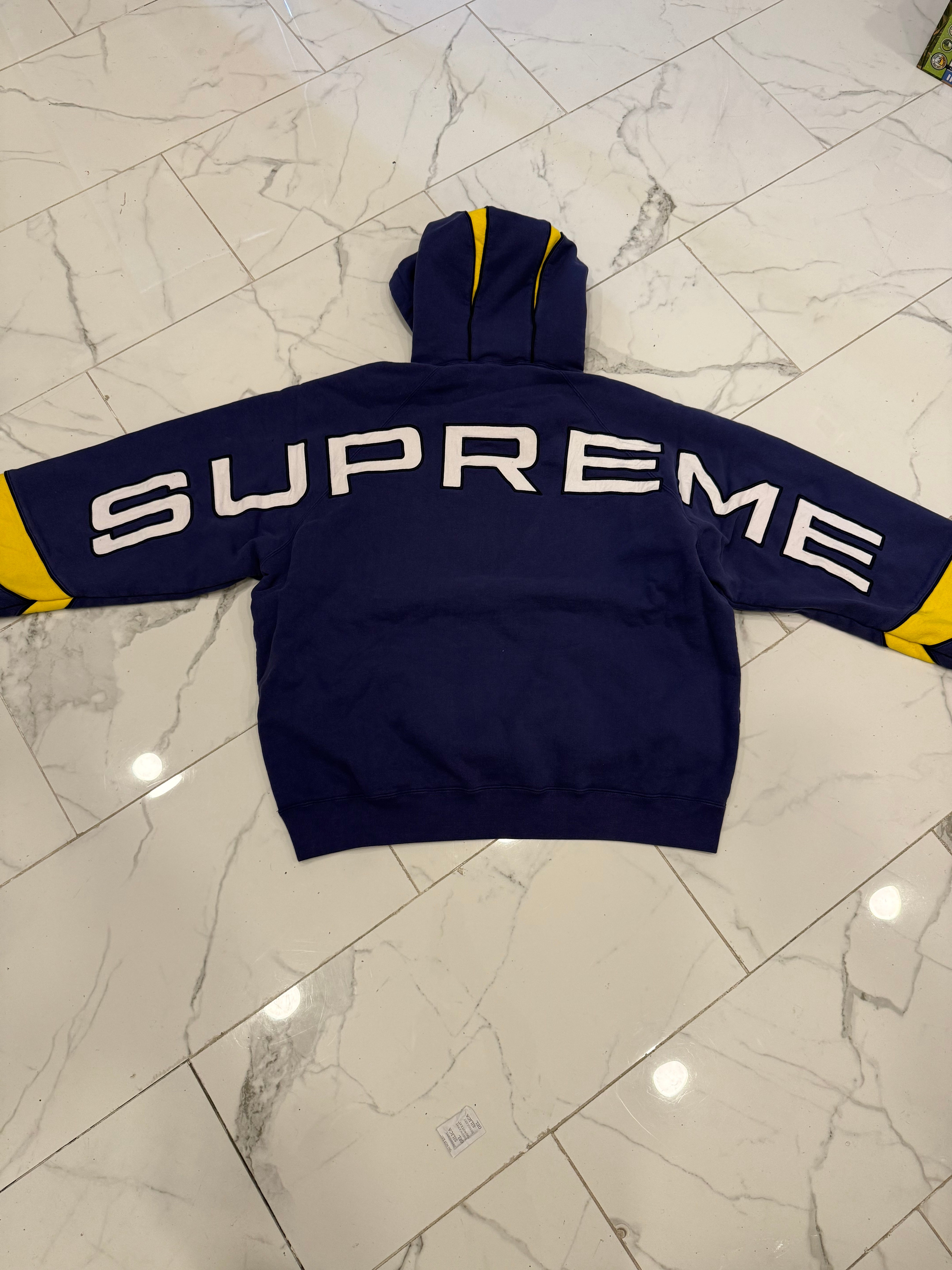 Supreme hoodie